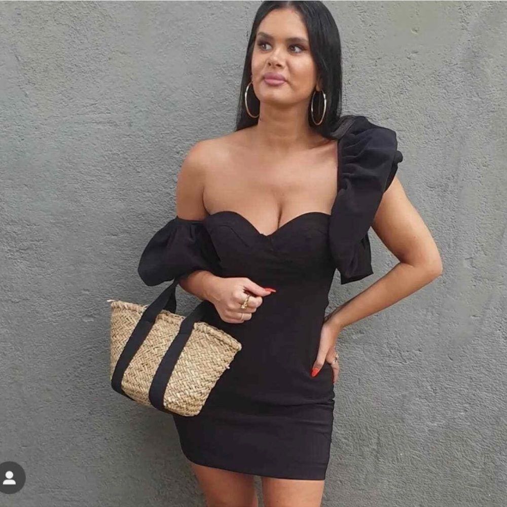 Zara Voluminous Short Dress - Picture 4 of 14